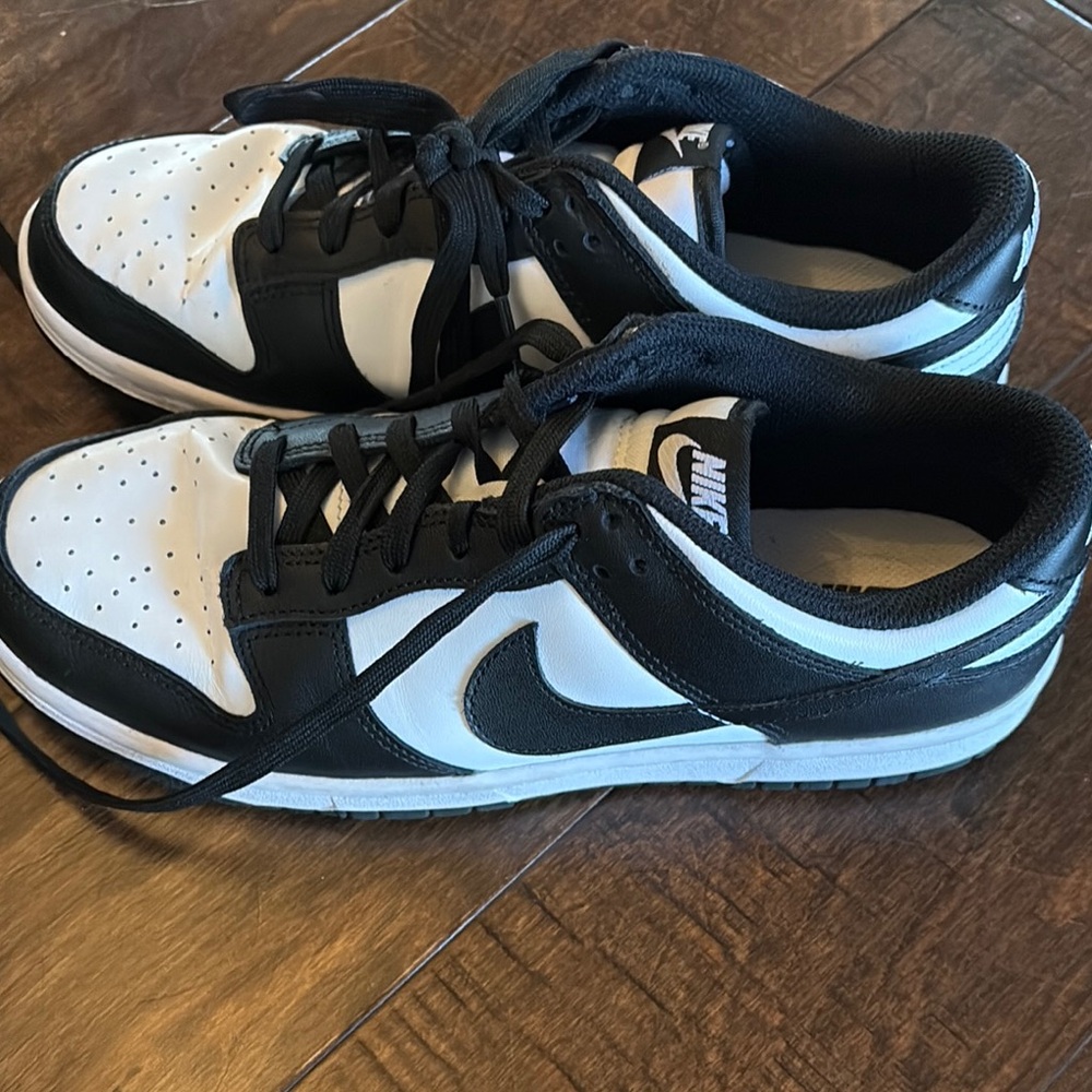 Nike Black and White Sneakers